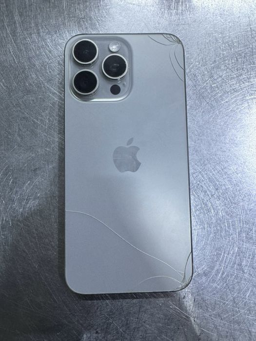 iPhone 15про мах