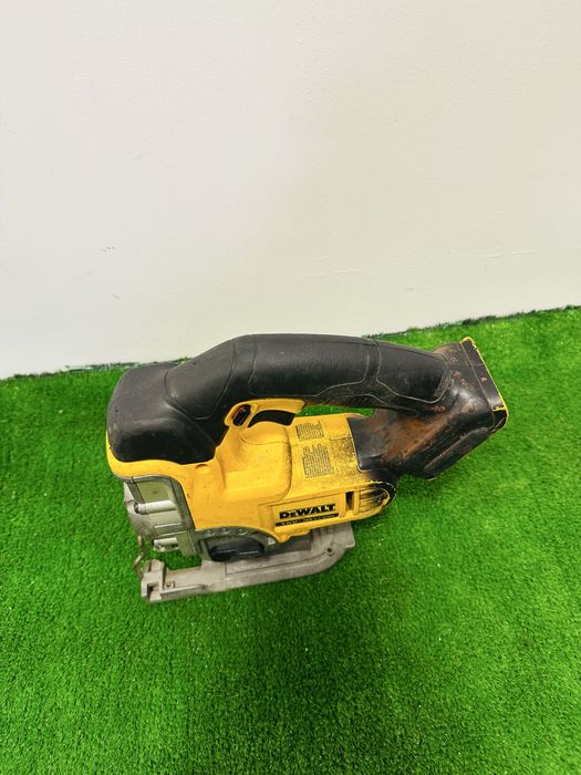 Pendular dewalt DCS331 are talpa rupta