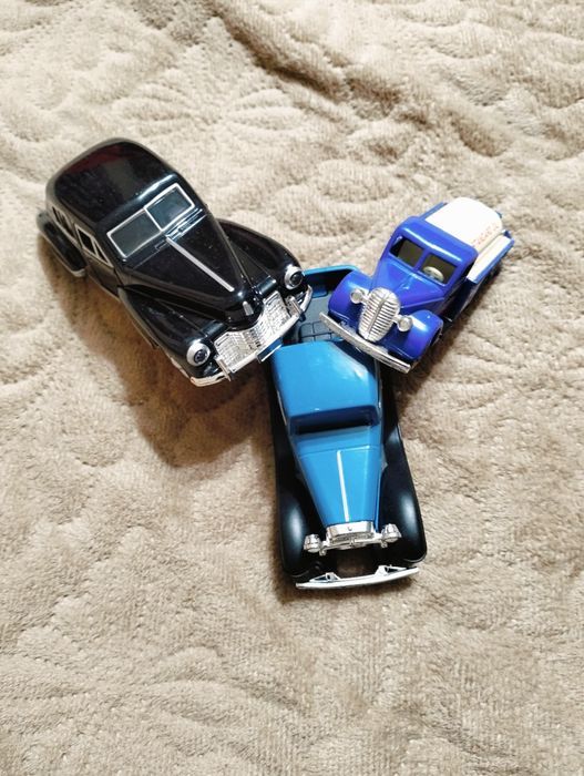 Vind jucari masinute  Epoca