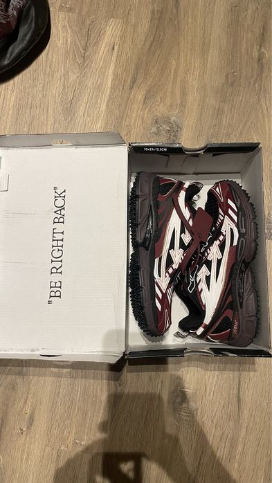 Off-White Be Right Back