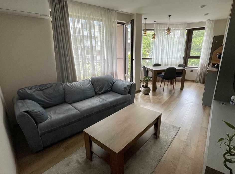 Дава се под наем Тристаен апартамент в Пловдив, Център - 75 кв.м за 650 € - Снимка #1