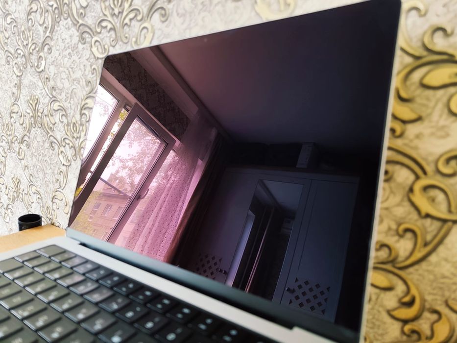 MacBook Pro 14-inch (2021) в отличном состоянии.