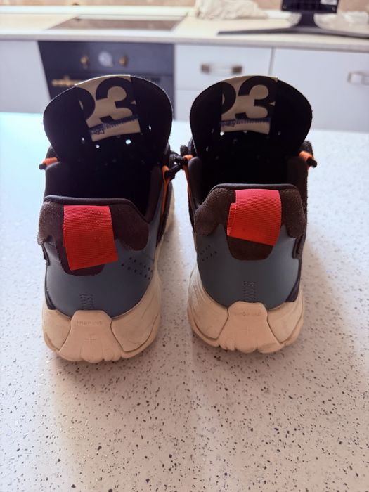 Adidasi Jordan Barbati nr 40,5 ( 25,5 cm ) 10/10 Pret 199 lei fix