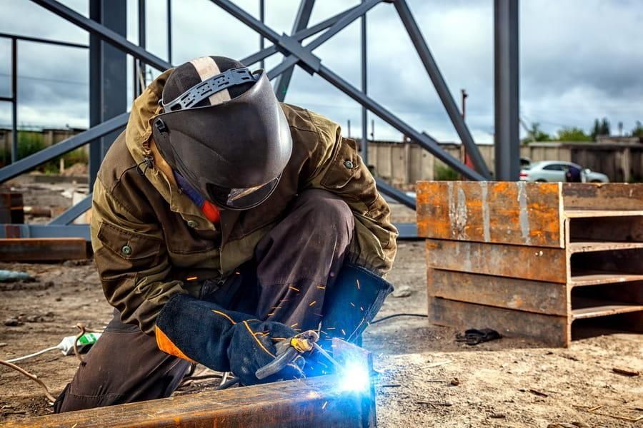 Сварщик по вызову. Сваршик. Сбаршик