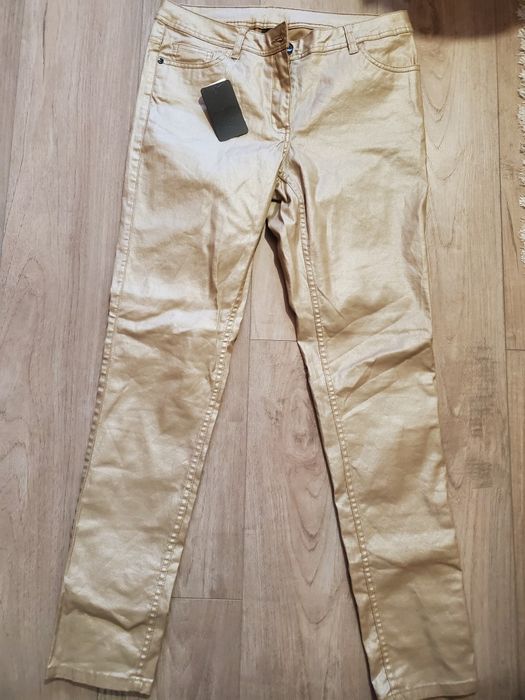 Дамски панталон в златисто