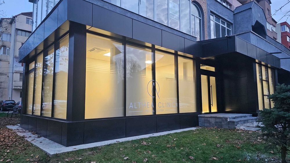 Folii Geamuri, Protectie Solara, Colantari Auto, Vitrine, Reclame 3D, Litere volumetrice spatii comerciale  Cluj