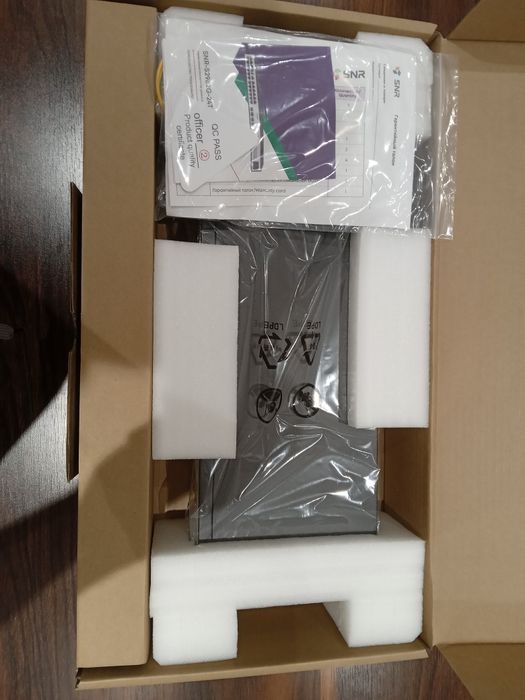 Управяемый коммутатор уровня 2 SNR-S2982G-24 TE