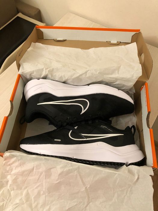 Женские кроссовки Nike