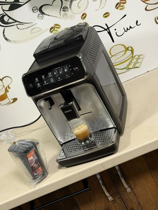 Кафемашина кафе автомат Philips Latte go с гаранция