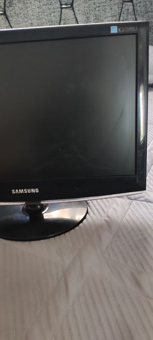 Монитор samsung syncMaster 933