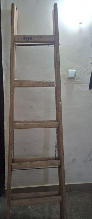 Vănd scară din două piese 2 metri în stare perfectă