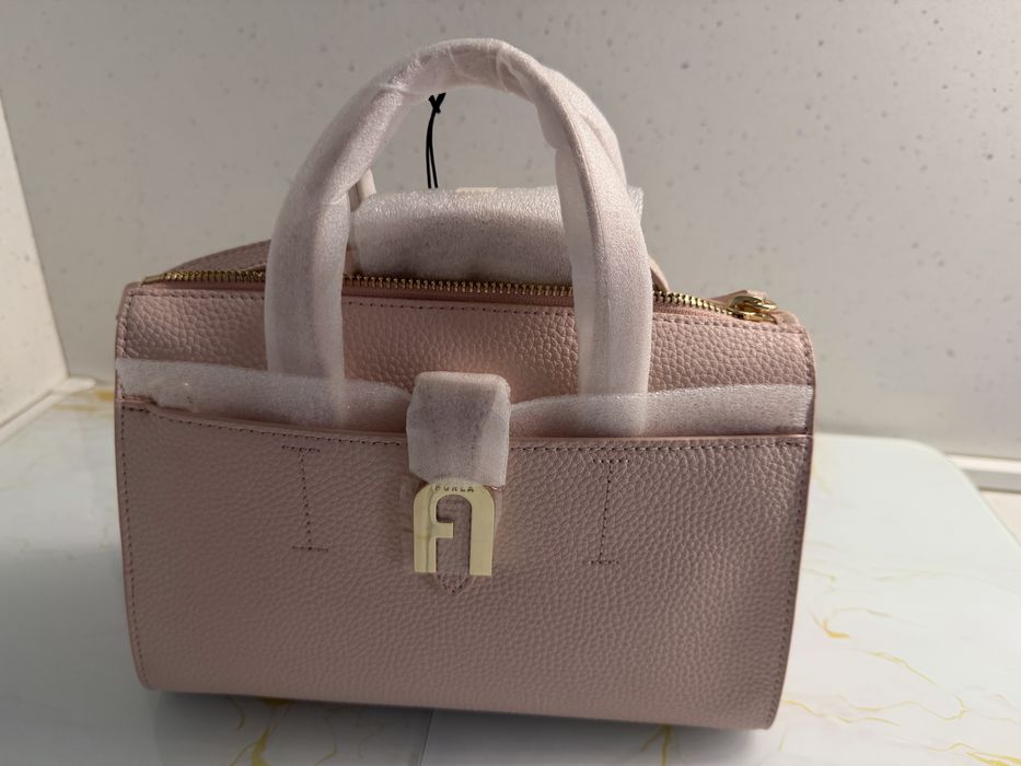 Furla чанта нова