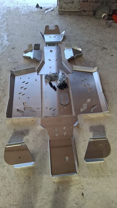 Scut/Placă de greutate/Evacuare Cf Moto X8-X10