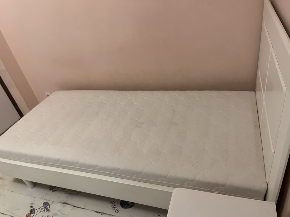Продам кровать Икеа с матрасом