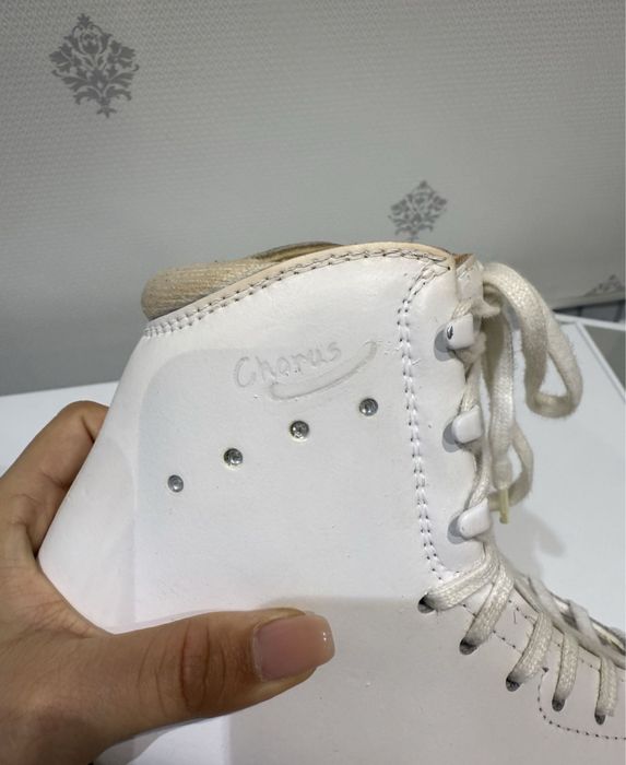 Продам коньки EDEA