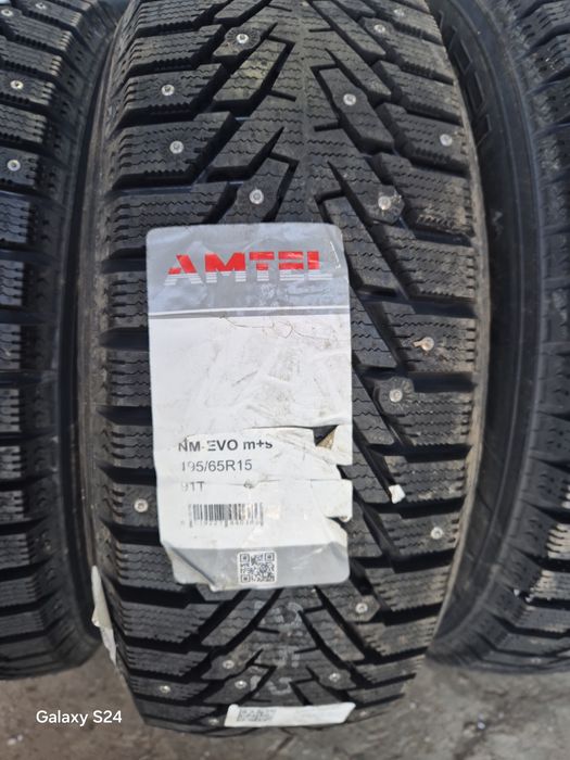 Продам.  резину.