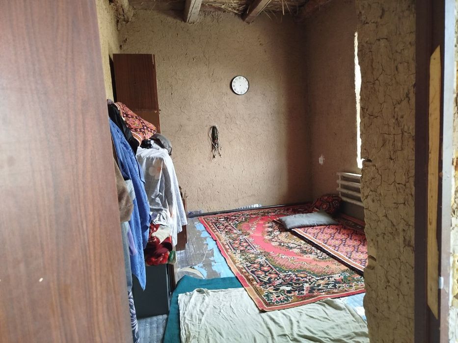 Kotta tirasaga  juda yaqin