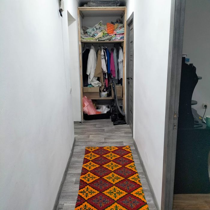 Срочно продам 4 комнатную квартиру