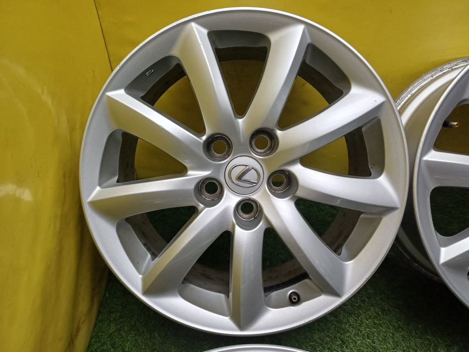 Диски R18 5×120 на Lexus LS460.
