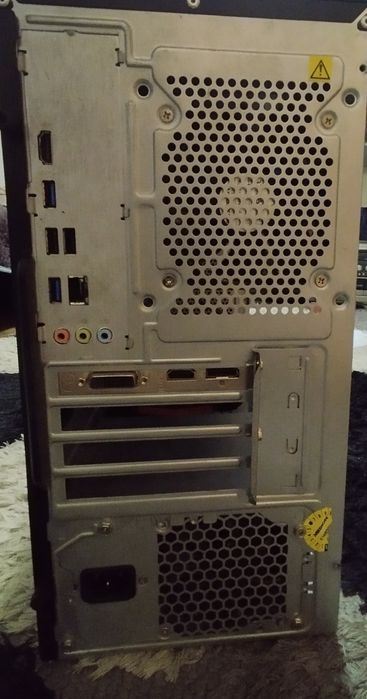 Vând calculator de gaming