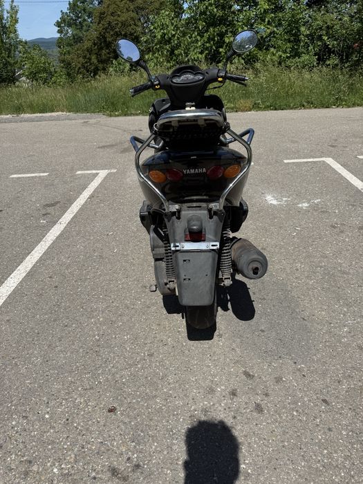 Vand yamaha majesti 125 sau schinb cu cros dau diferenta