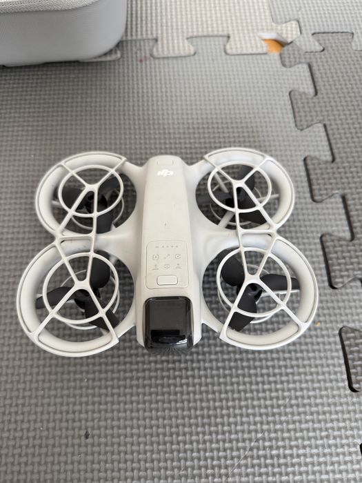 DJI NEO 4K cu 3 bateri