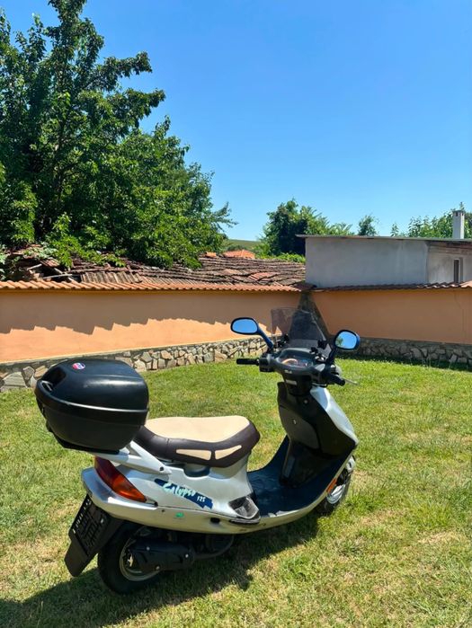 Продавам скутер Kymco 125