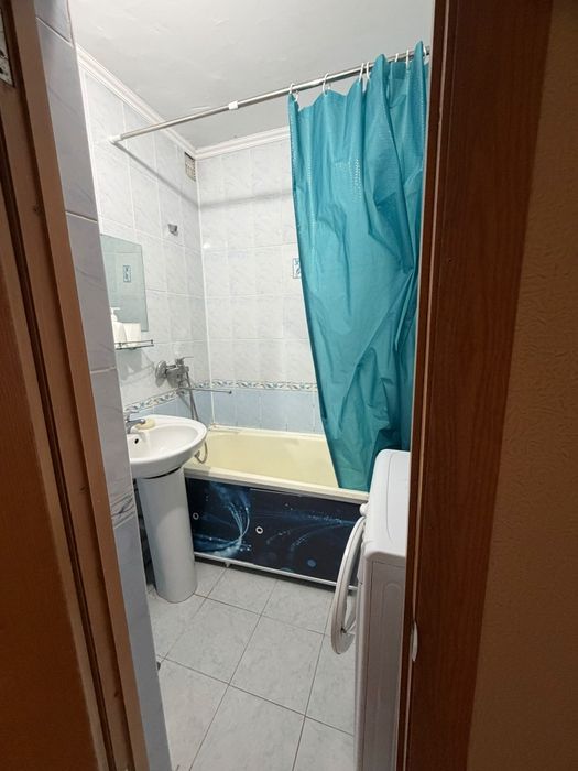 Сдам на длительный срок 2х ком квартира