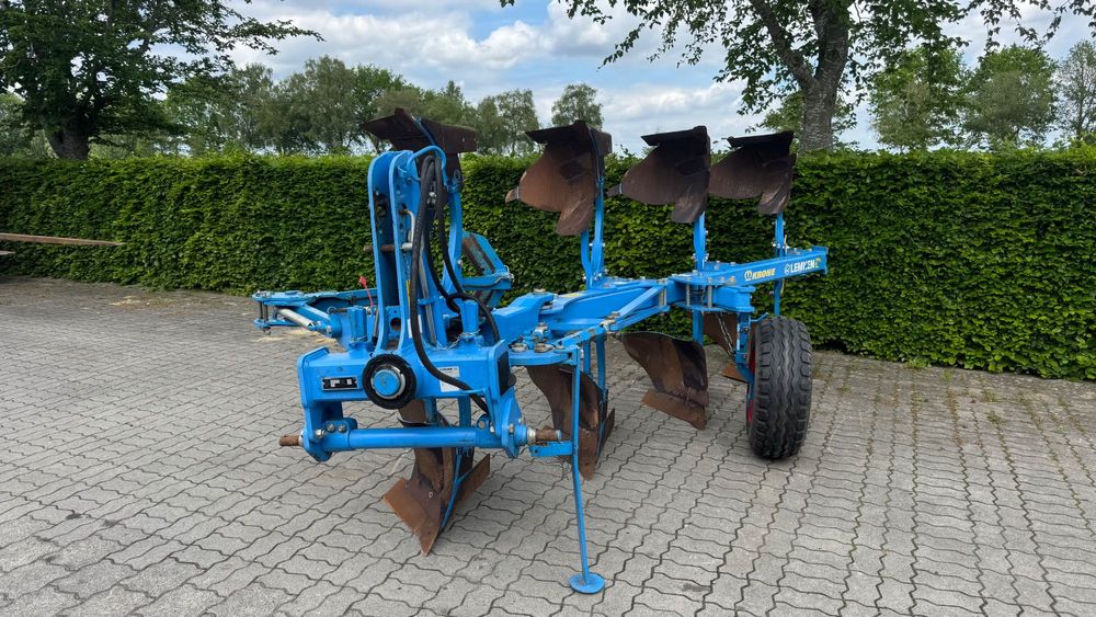 Lemken Europal 7 Omoch Claas Arion, Belarus tortadi