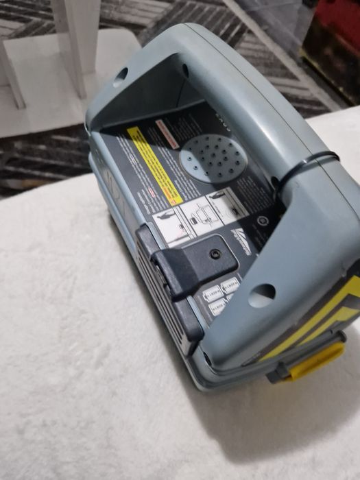 Detector de cabluri și conducte