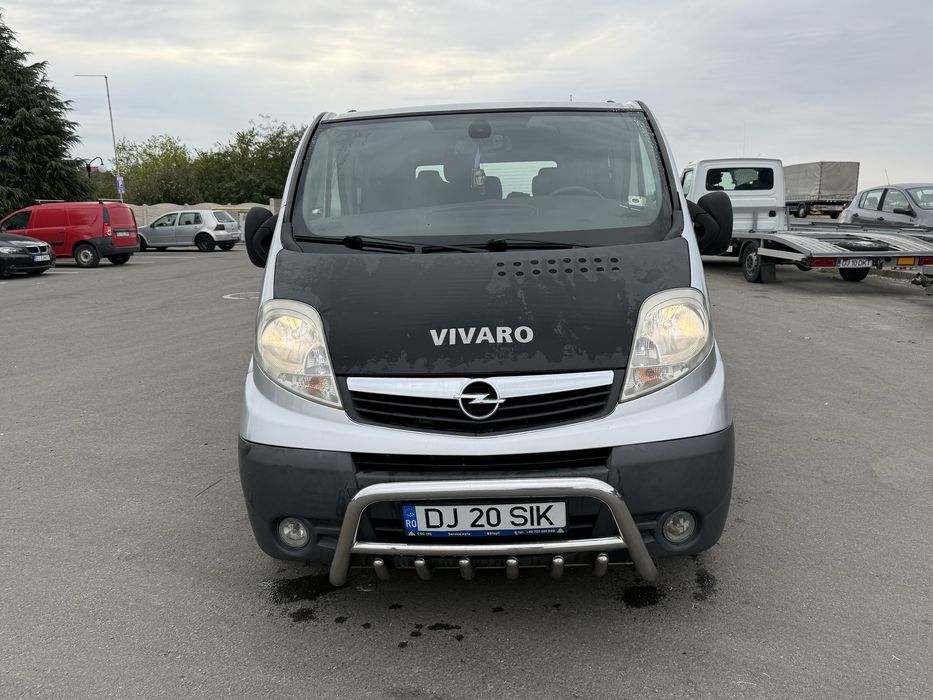 Opel vivaro 8+1 Locuri