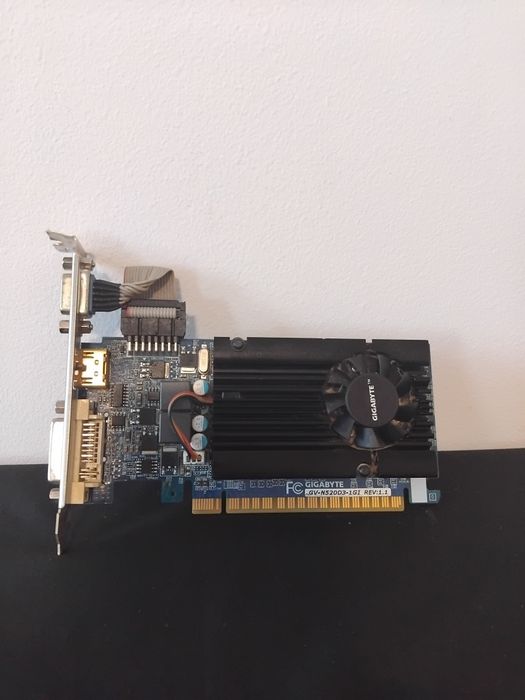 Placa Video Gigabyte GeForce GT 520