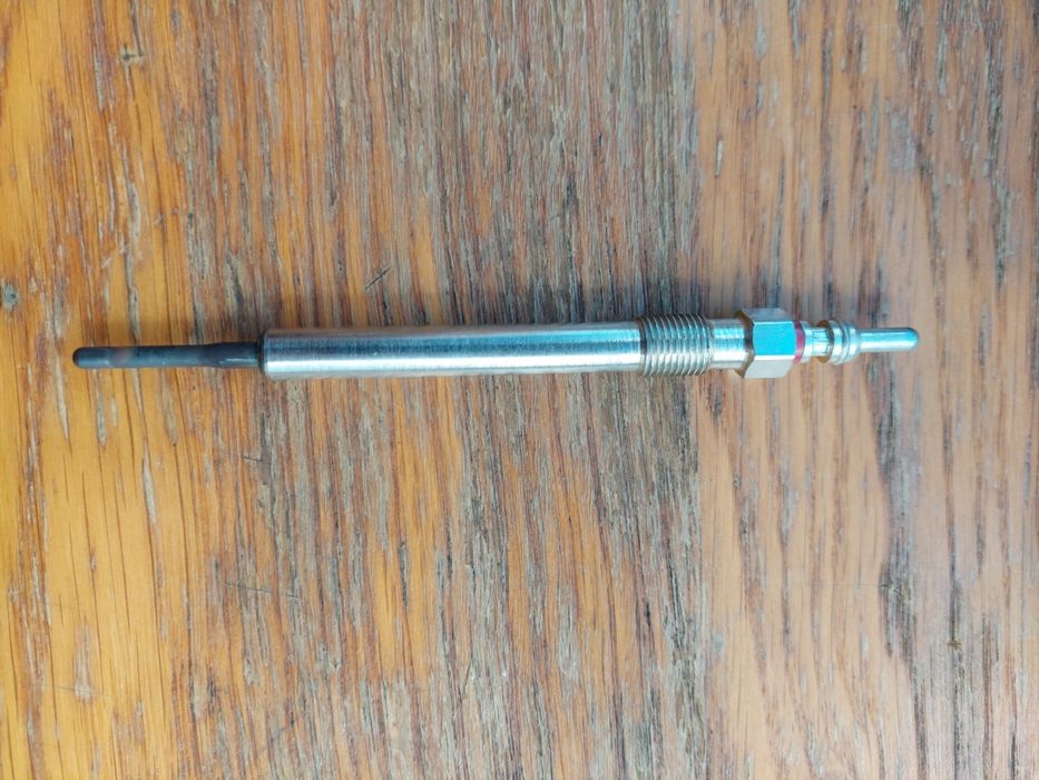 Bujie incandescenta vw audi skoda seat cu senzor presiune 03L905061G