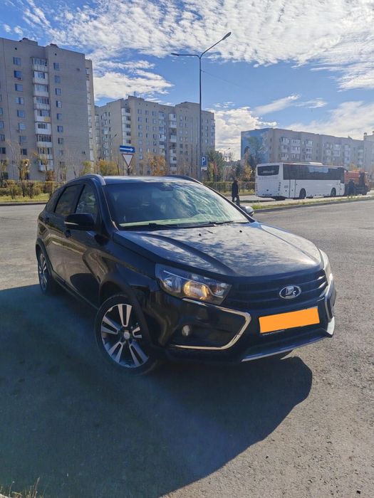 Машина Lada Vesta Cross