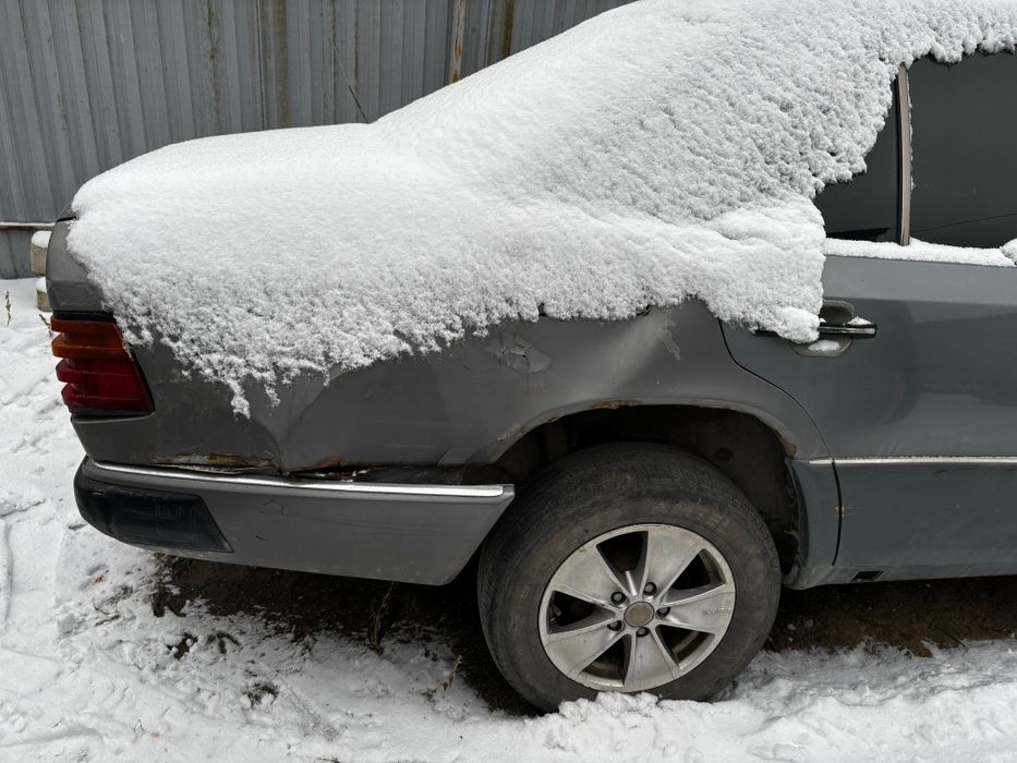 Продам мерс после аварии двигатель рабочий