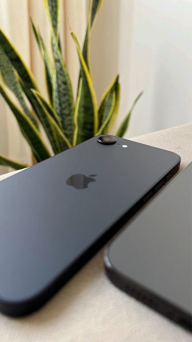 Айфон 16е 128гб Black