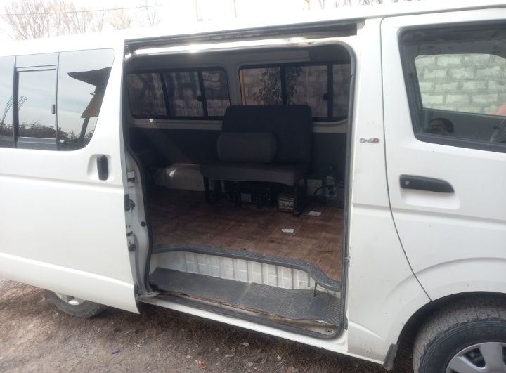 Продам тоета хайс