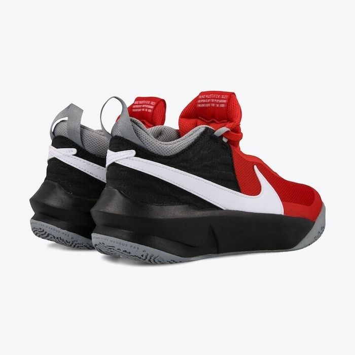 Nike Team Hustle баскетболни маратонки, номера: 36, 36 1/2, 37 1/2, 39