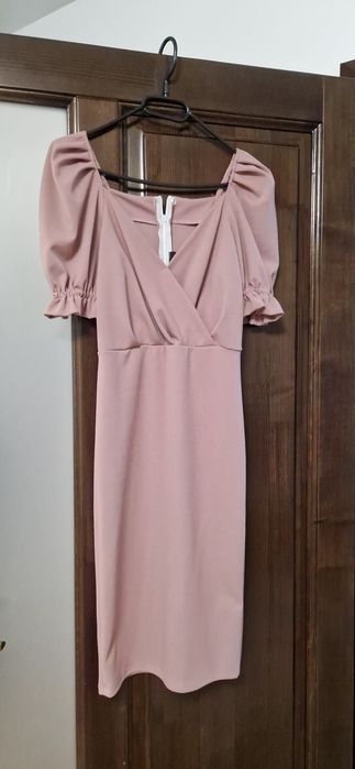 Rochie roz pudră