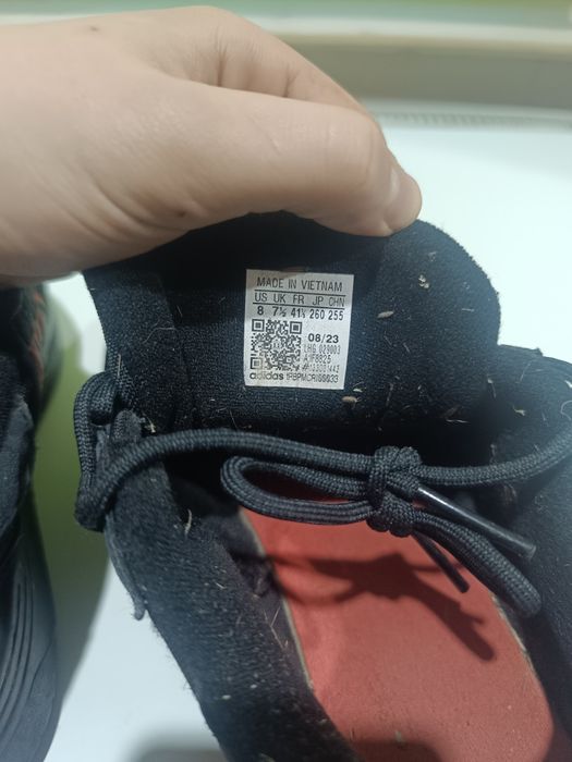 Vând adidas adi2000 negru cu rosu mărimea 41,5