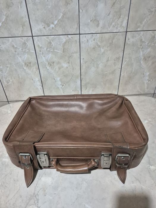 Valiza din piele naturala
