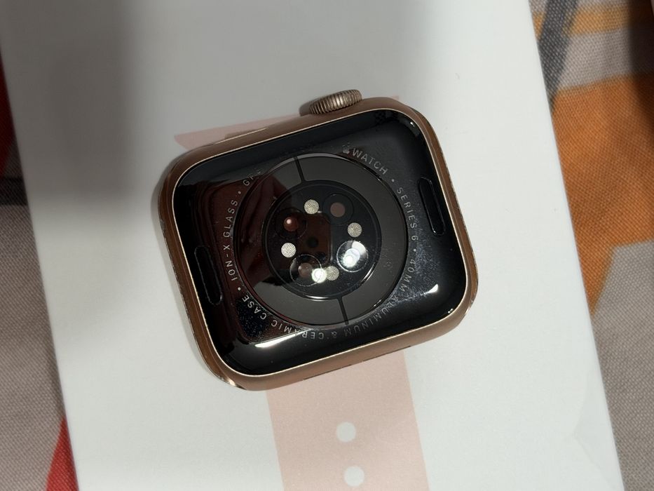 Apple watch 6 rose gold