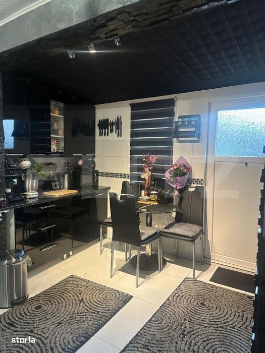 Casa 5 camere | Zona semicentrala | Curte proprie | 100 mp utili, Str