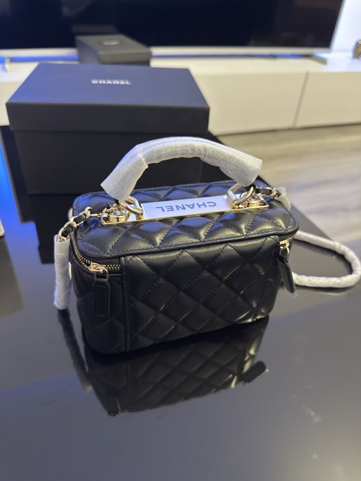 Geanta Chanel Vanity Case - disponibila in stock