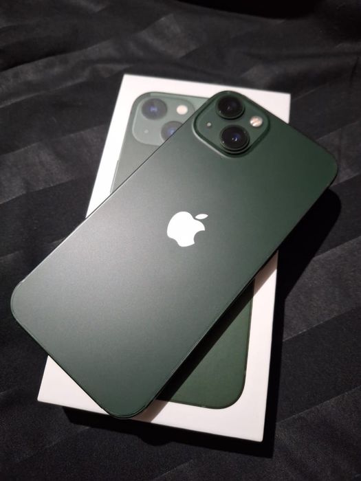 iPhone 13 в идеальном состоянии