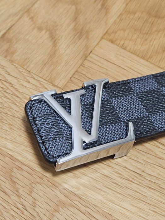Louis Vuitton Belt – черен със сребърна катарама (115 см)