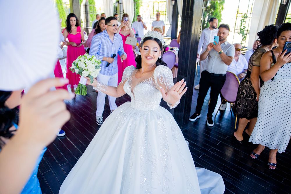 Vand rochie de mireasă