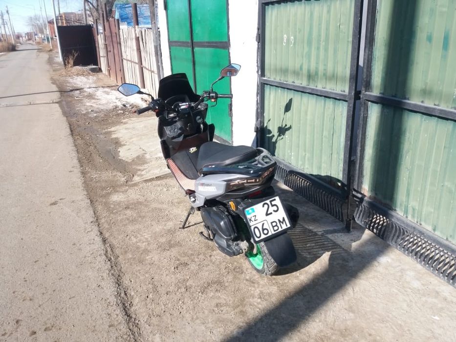 Мопед макси срочно