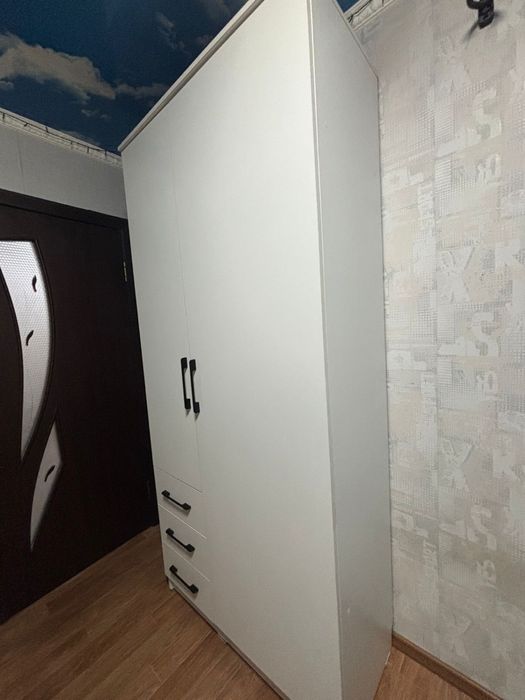 Продам шкаф в спальню