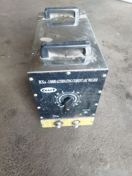 Продается сварочный аппарат 220 В
